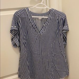 Women’s blouse size large